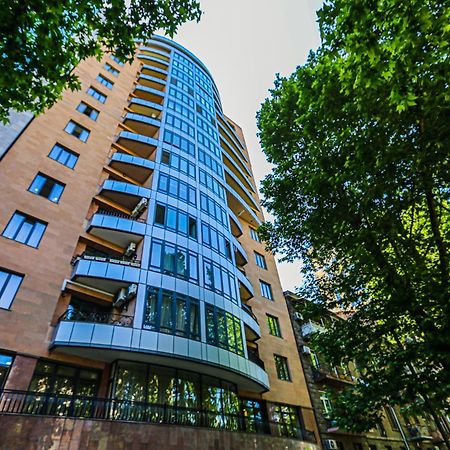 L&L. Apartamento Erevan Exterior foto