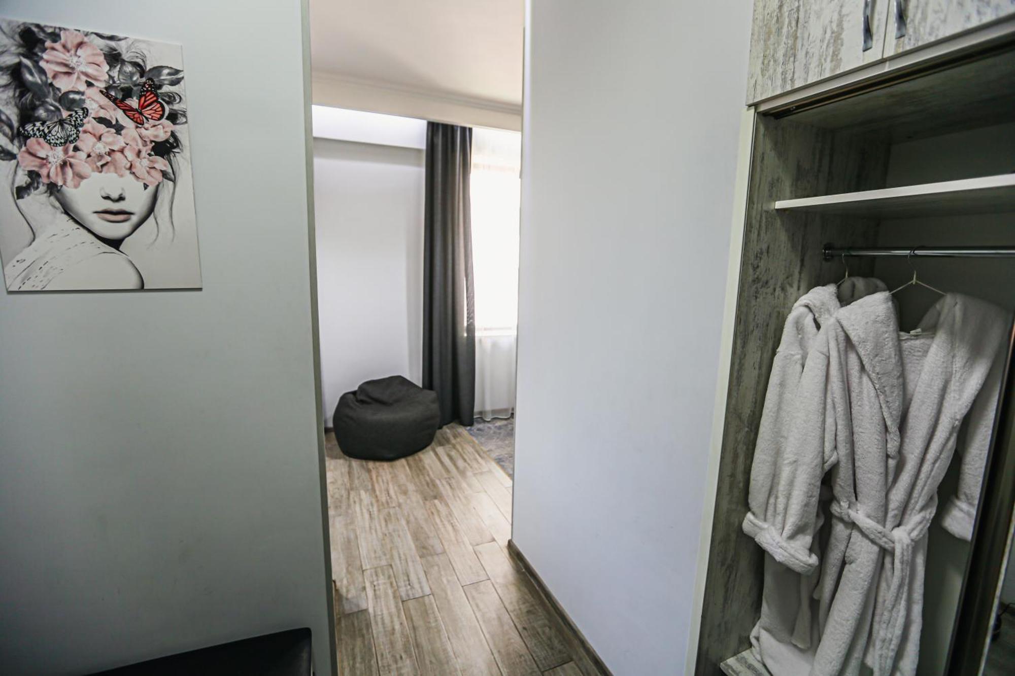 L&L. Apartamento Erevan Exterior foto